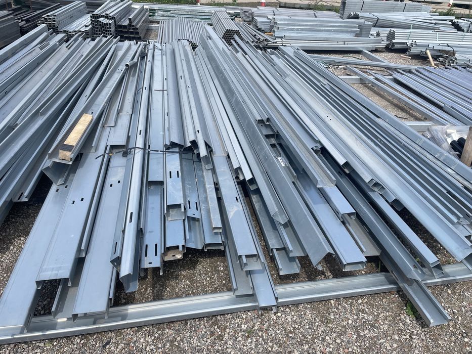 Profile stalowe zamkniete II gatunek Słupek ogrodzeniowy kształtownik