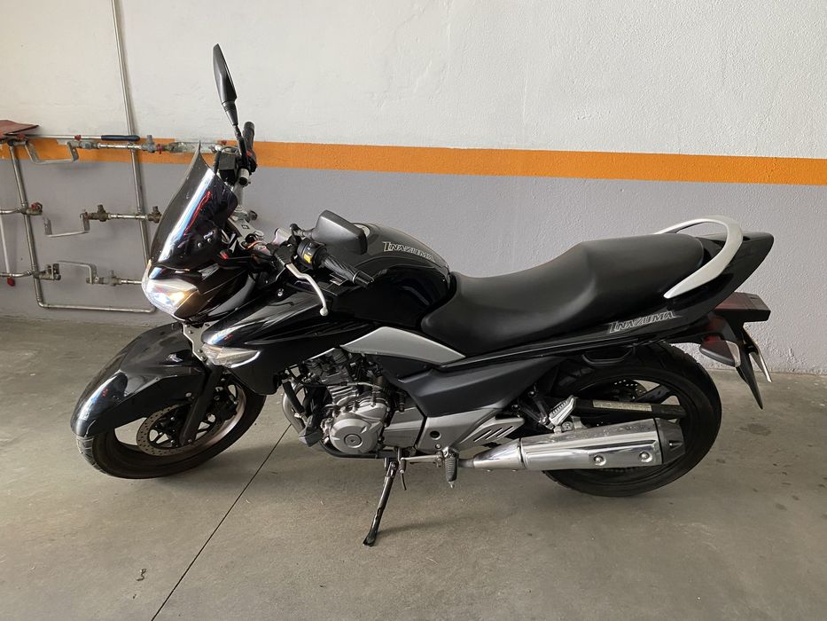 Suzuki Inazuma 250