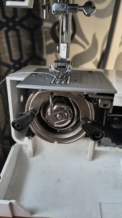 Машина швейна Leader vs 375