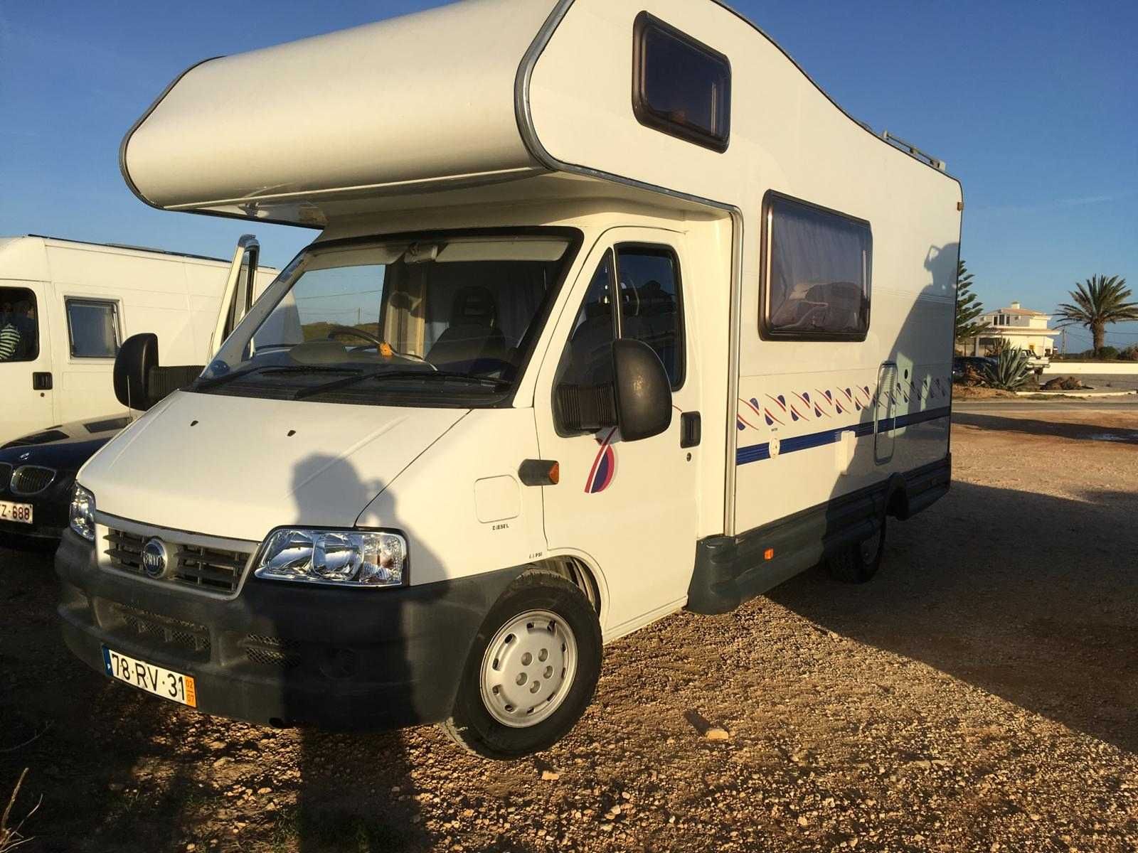 Autocaravana para 6 pessoas