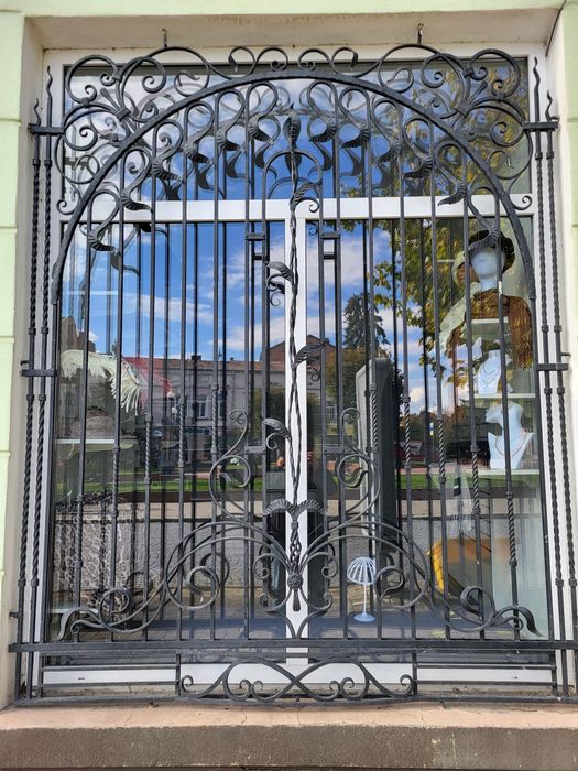 Терміново.Кована решітка на вікно,двері.