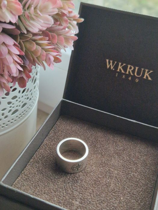 Sygnet pierscionek Freedom Wojciechowska w. Kruk srebro 925 Gwiazda