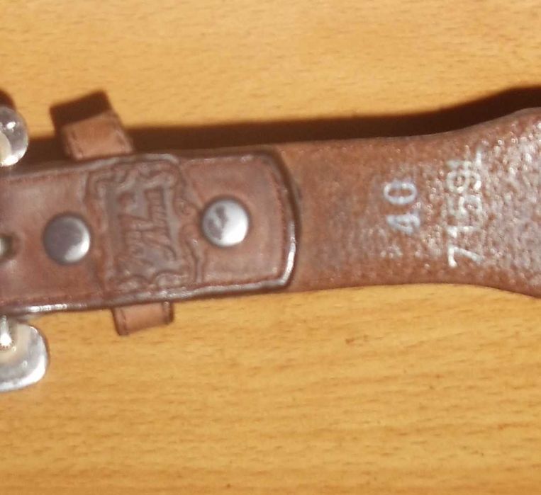 Cinto de couro vintage Tony Lama com contas de osso, conchas de prata