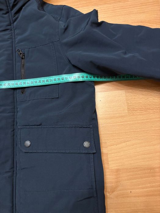 Продам зимову парку курточку Next 134 зріст