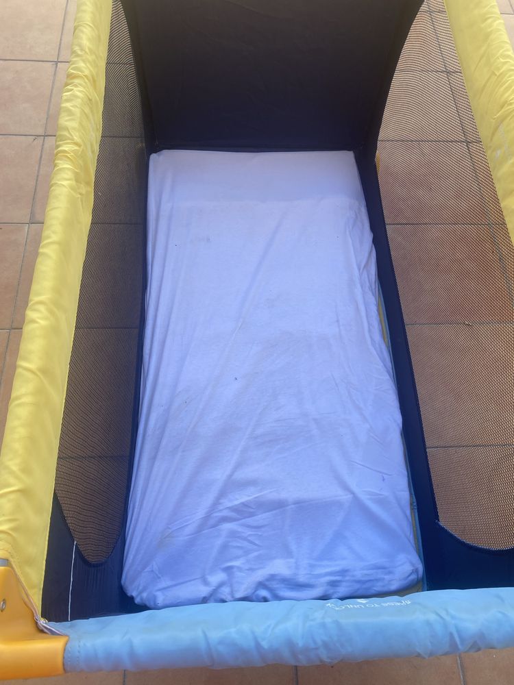 Cama de viagem  de bebe
