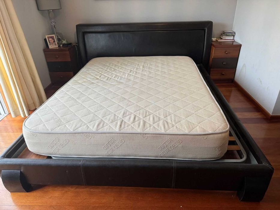 Cama de Casal com Estrado