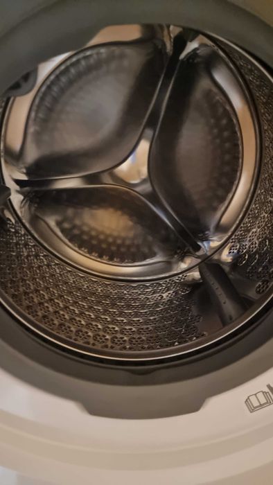 Прально-сушильна машина Electrolux