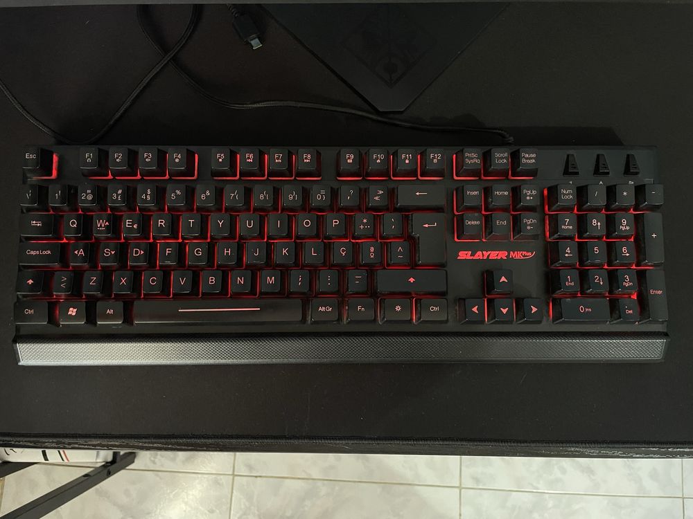 Teclado SLAYER.
