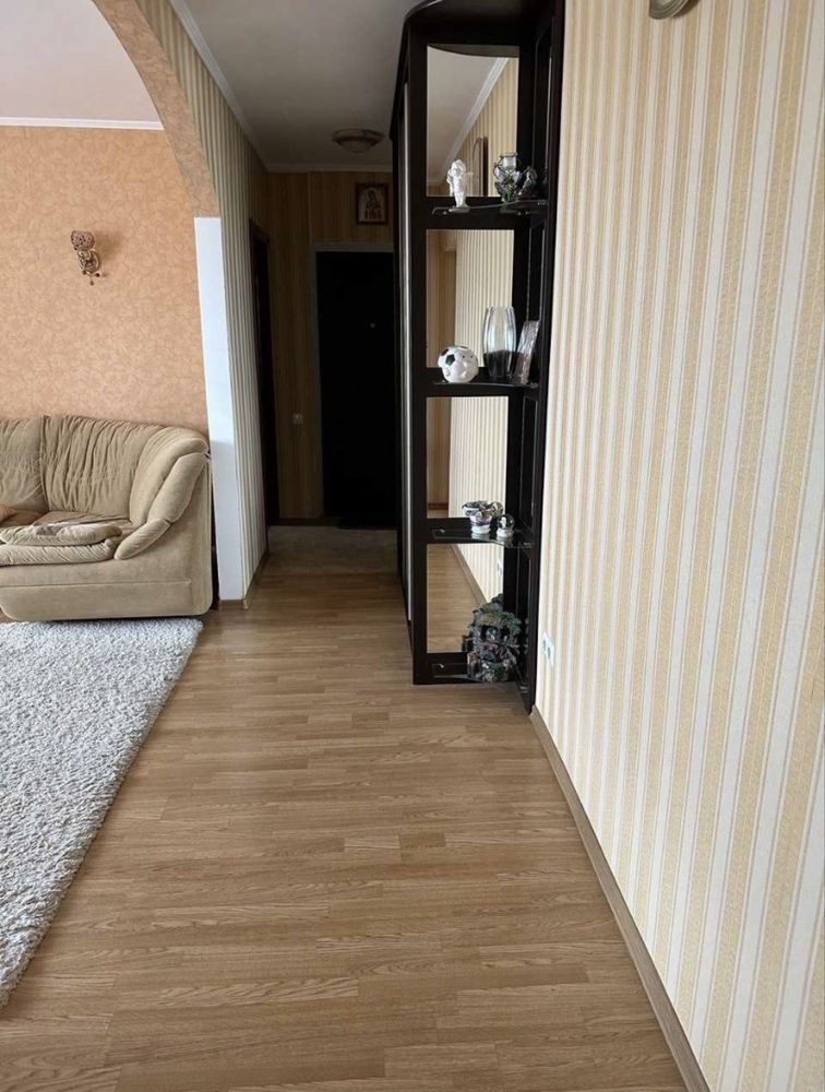 Продам 3-кімнатну квартиру