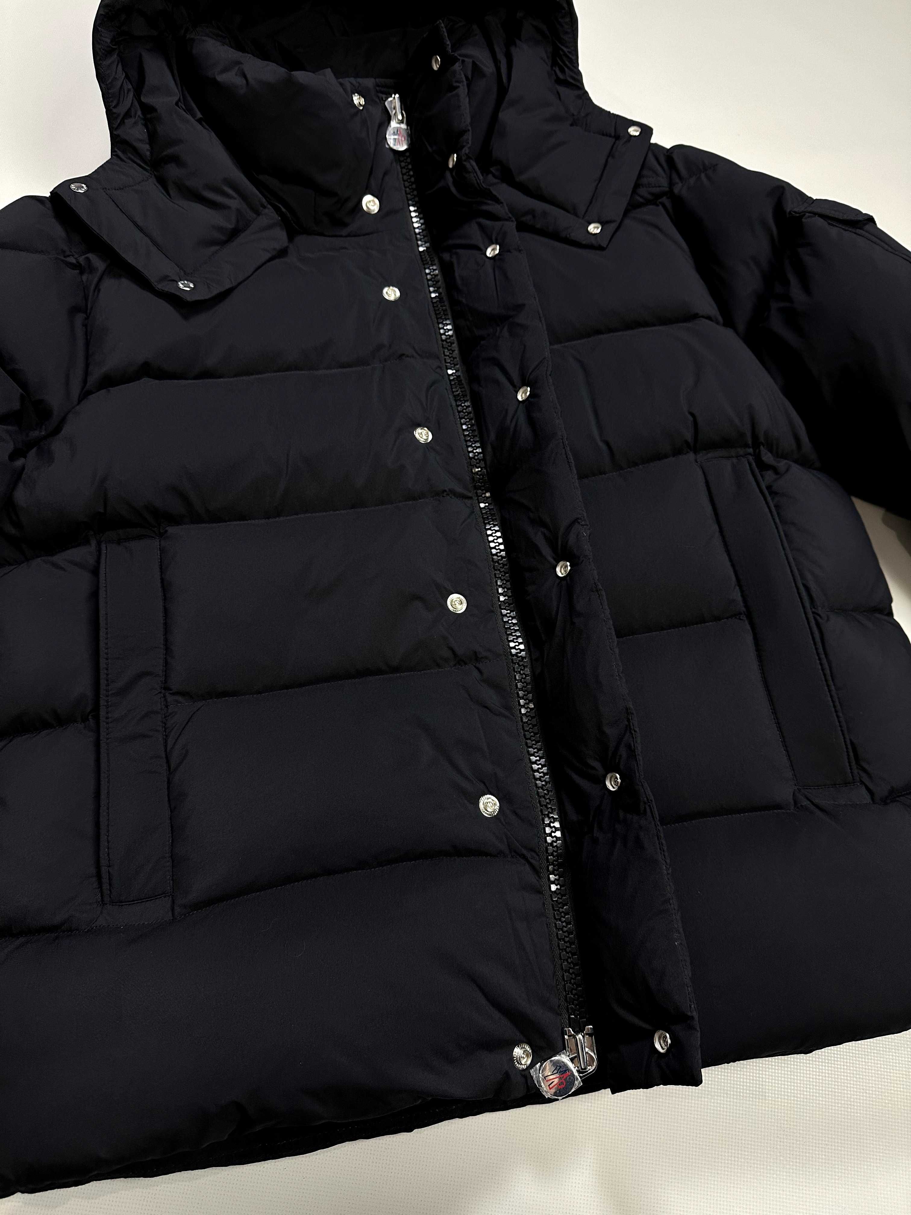 Пуховик Moncler Vezere Short Down Jacket монклер везере maya майя