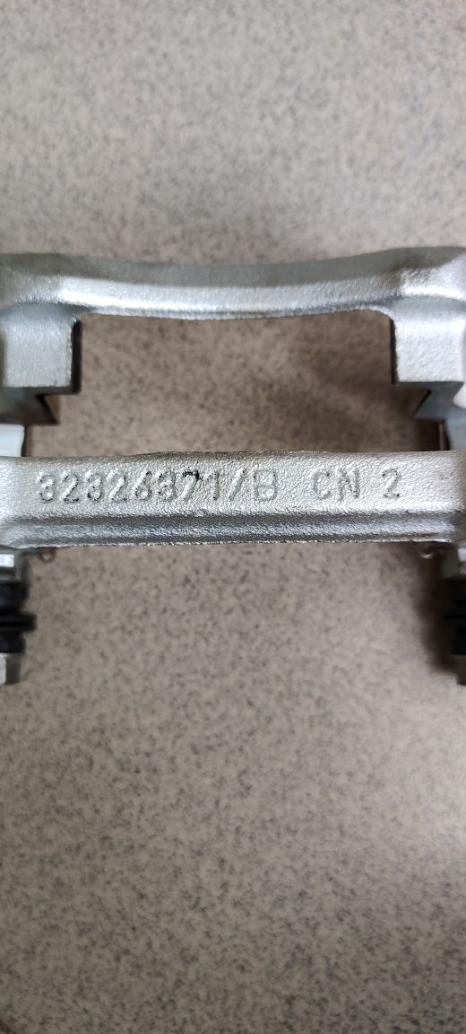 Скоба заднего суппорта vw t4 BDA 463