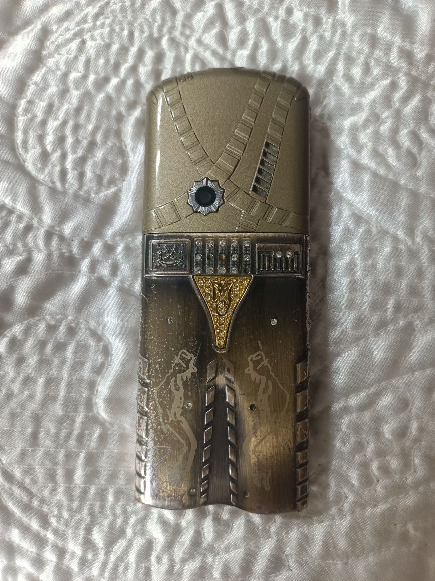 Telefon komórkowy Vertu Michael Jackson 3 sztuki
