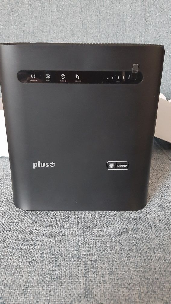 Router WiFi LTE - ZTE MF286R na kartę SIM, bez simlocka czarny