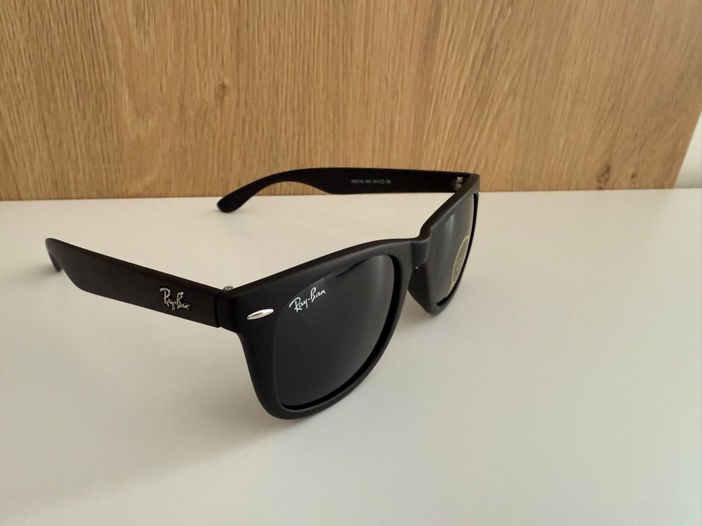 Klasyczne okulary Ray-Ban 100% UV Protection