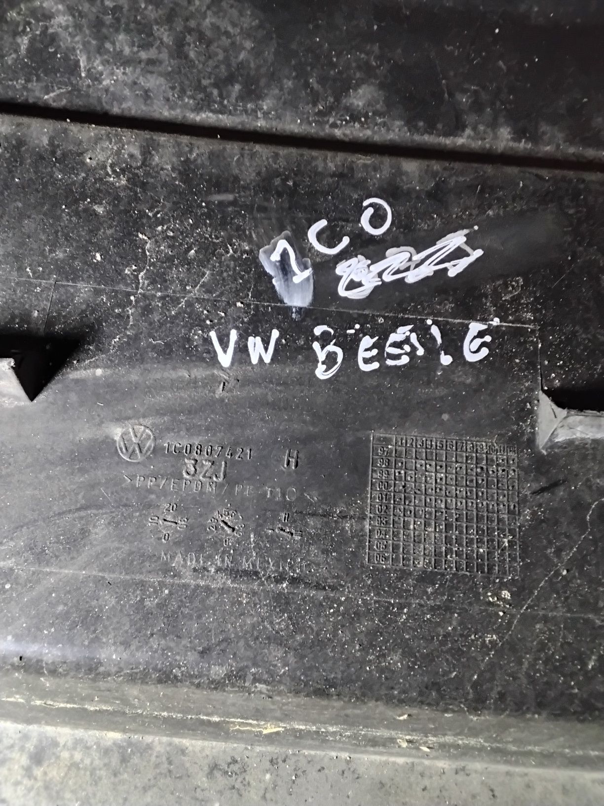 Parachoques vw beetle 1C0 frente