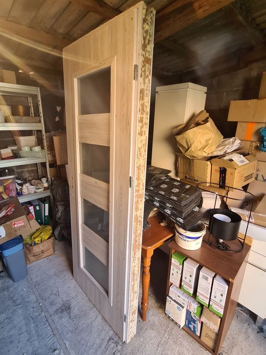 Drzwi lewe 70x190 z futryną Listwy wykończeniowe