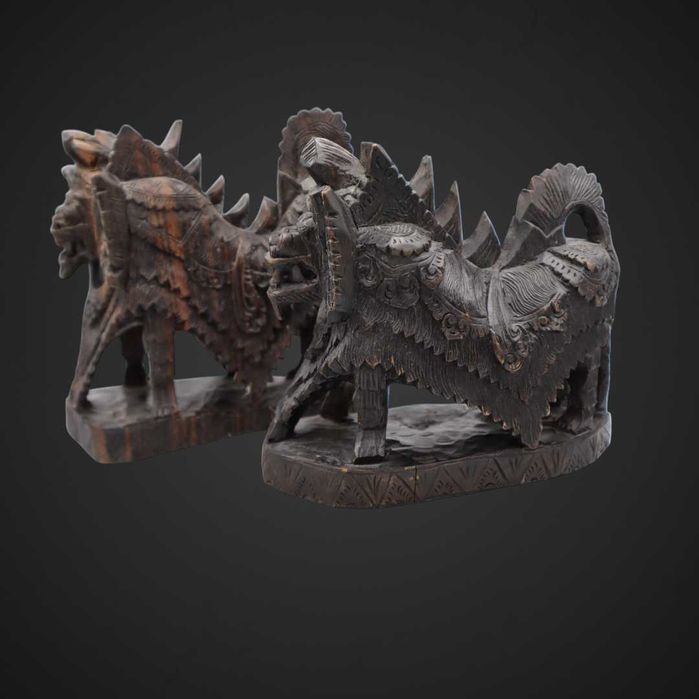 Ręcznie rzeźbione figurki przedstawiające smoki 2 SZT  B5/040575