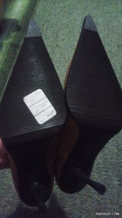 Взуття   жіноче 39р.