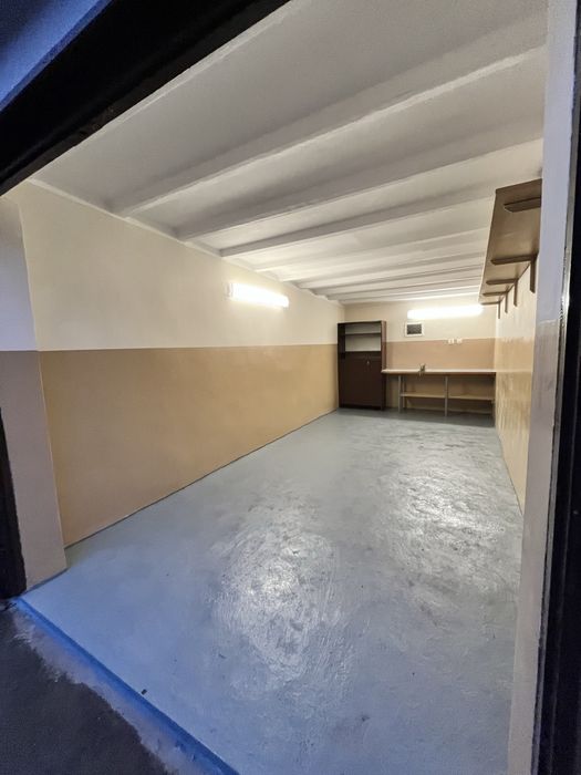 Wynajmę garaż po remoncie ul Jarowa Gdynia