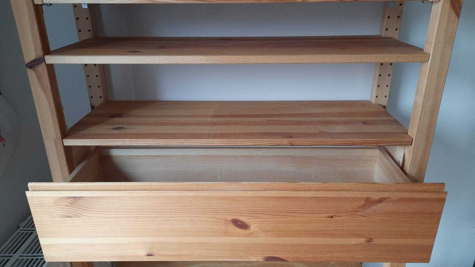 Regał IVAR Ikea z biurkiem