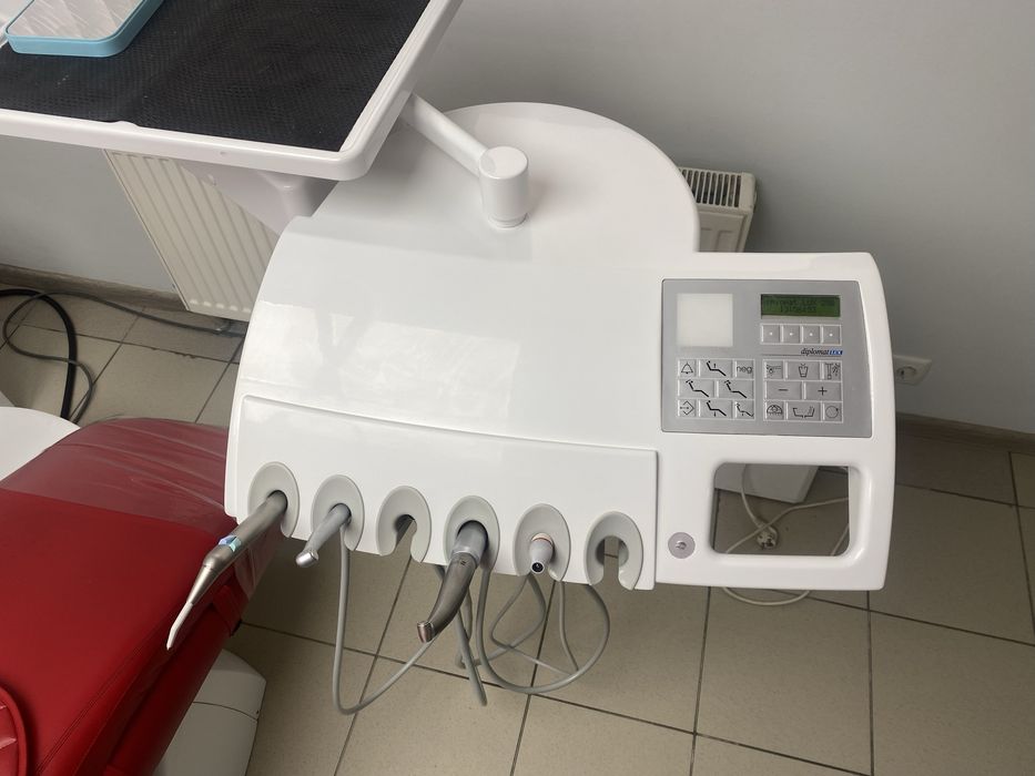 Установка Diplomat, Lux250, стоматологічна установка