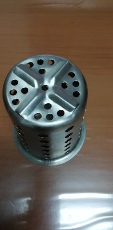 Copo inox com buracos, usado