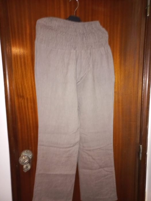 Calças largas de senhora