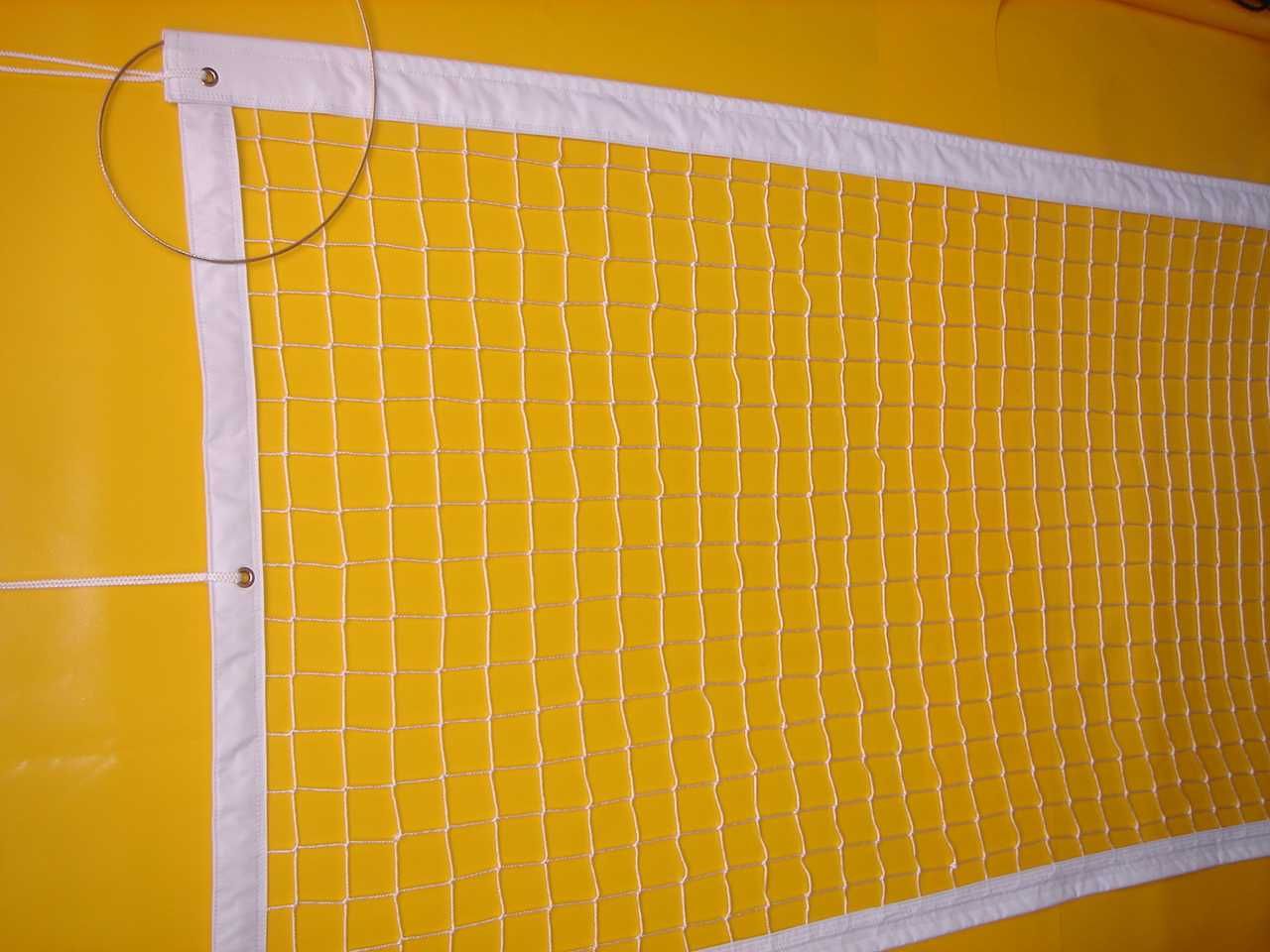Сетка  волейбольная    9.5 м .    с тросом . \ 4х4 \