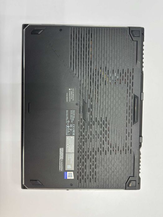 ASUS ROG Strix Scar III 17.3" 144Hz i7-10785H RTX 2060 6Gb 115W 16 512