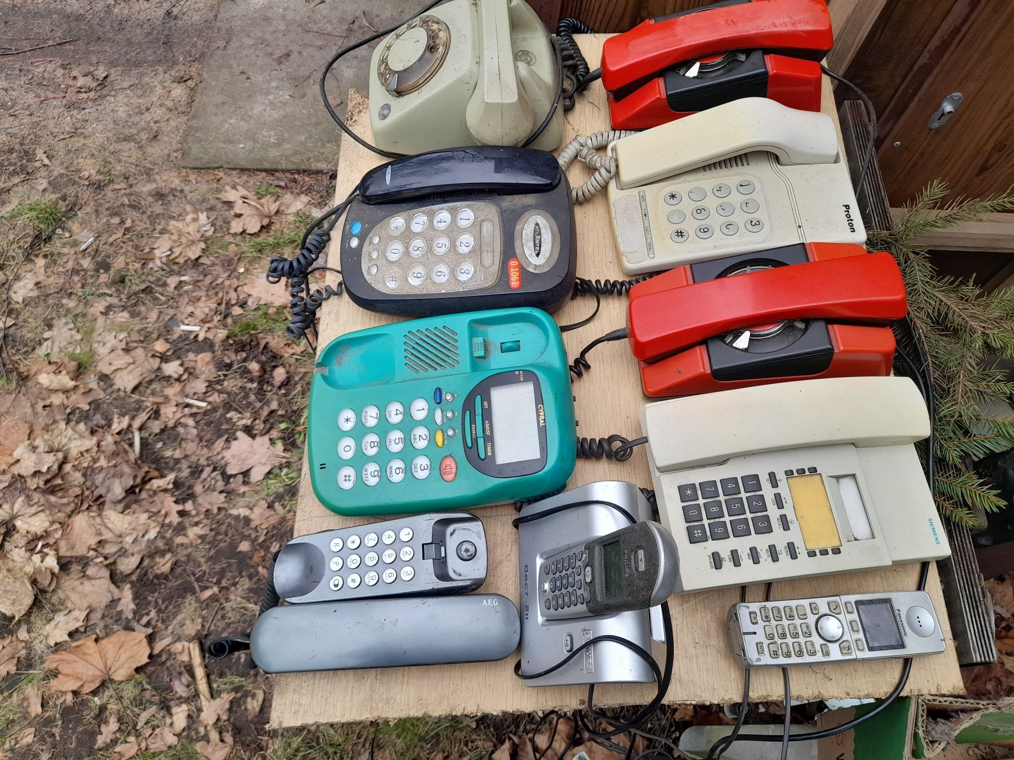 Stare aparaty telefon telefoniczne
