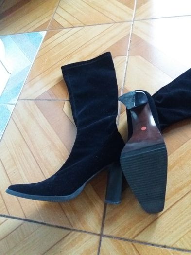 Обувь б/у надевались 1-2 раза продам р- р 38-39 150 гр.