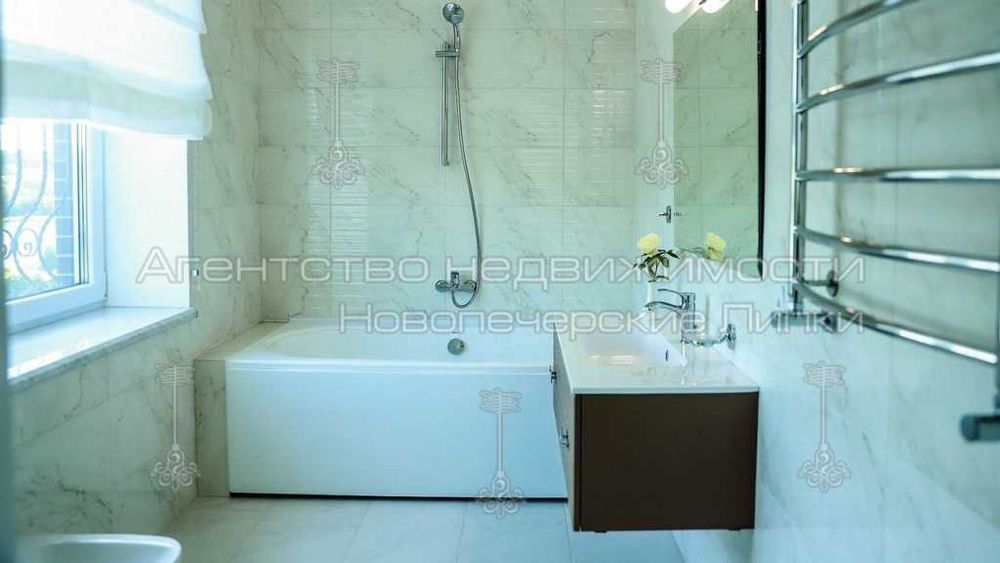 Оренда будинку під пансіонат на березі озера с. Горенка 650 м²