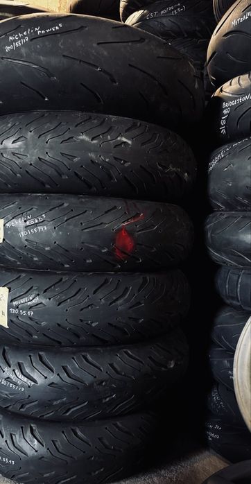 Мотошина Michelin.