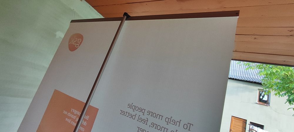 Рекламний банер/стенд