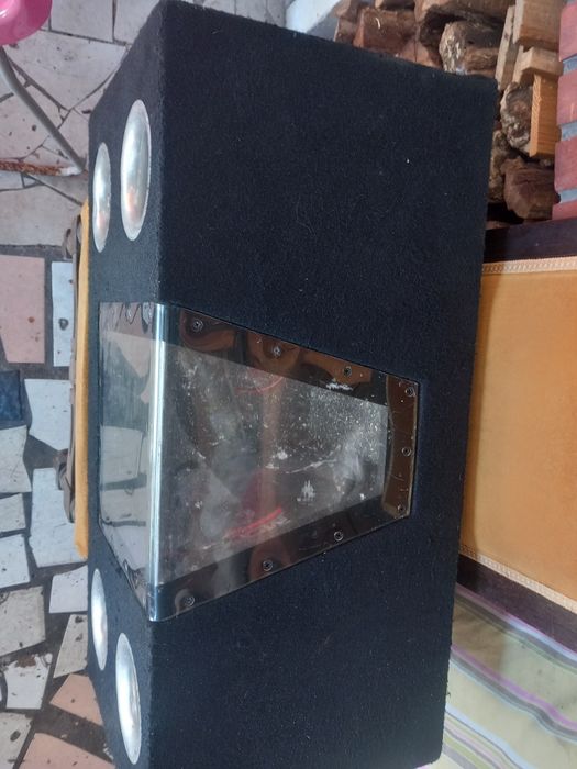 Subwoofer  bom estado