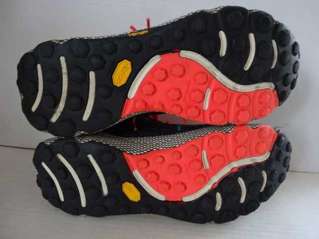 Buty UNDER ARMOUR HOVR DS RIDGE roz 44,5 Bieganie teren Trail Vibram