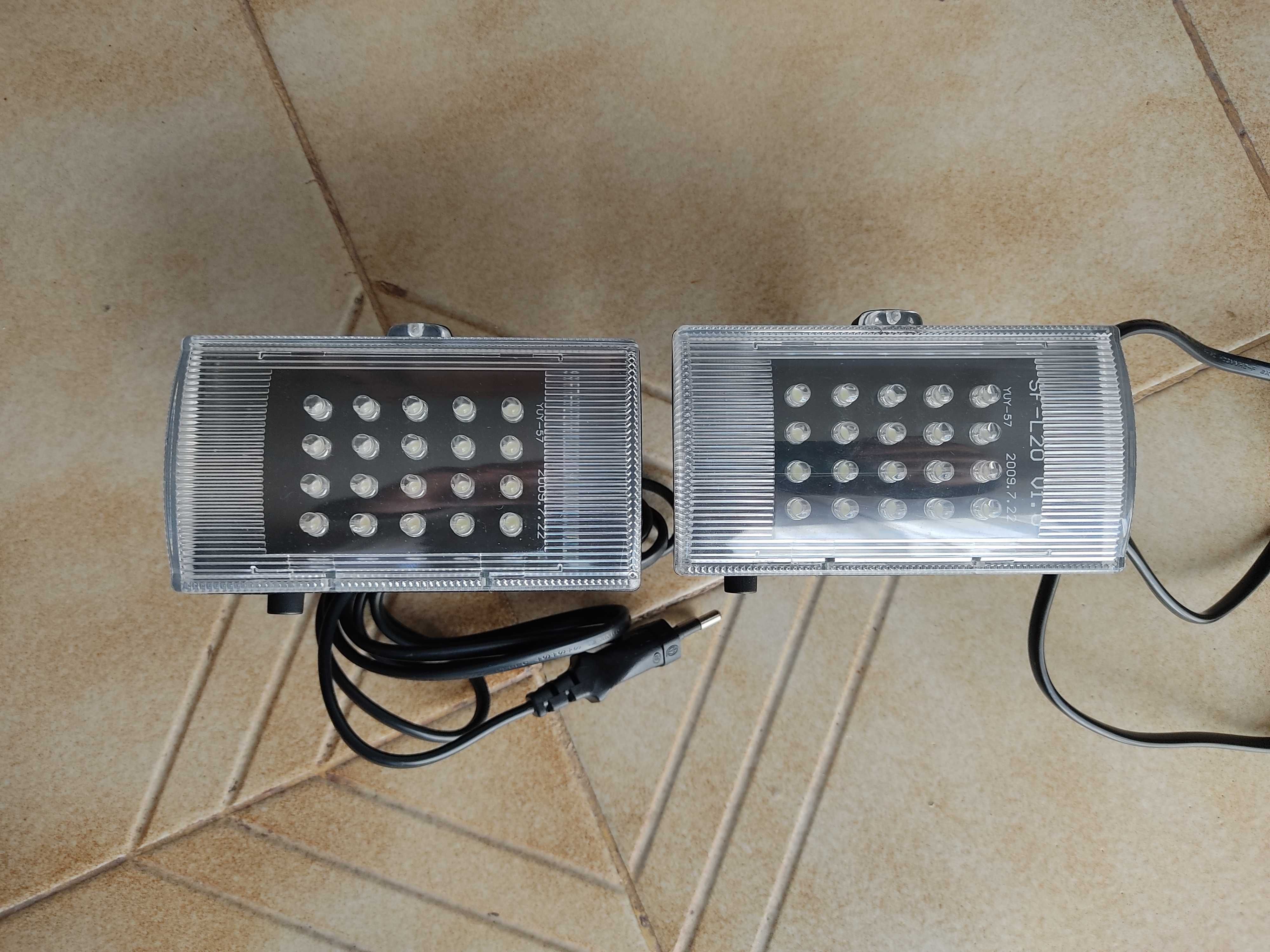 Dois Strobs Led Flash com velocidade ajustável