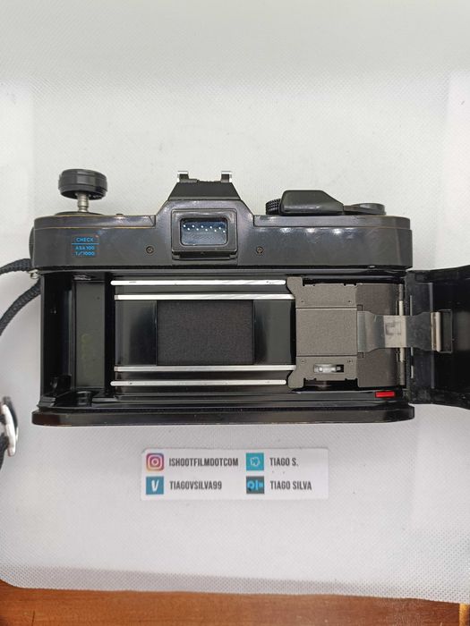 Canon FTb QL + Canon FD 50mm f/1.8 S.C.