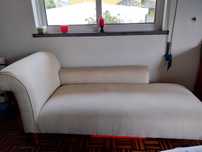 Chaise longue em bom estado