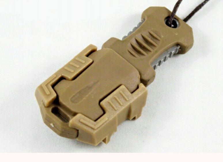 Nóż taktyczny ratunkowy