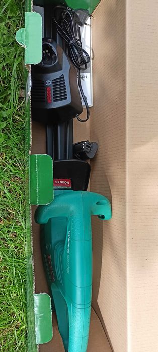 Bosch EasyHedgeCut 12-351