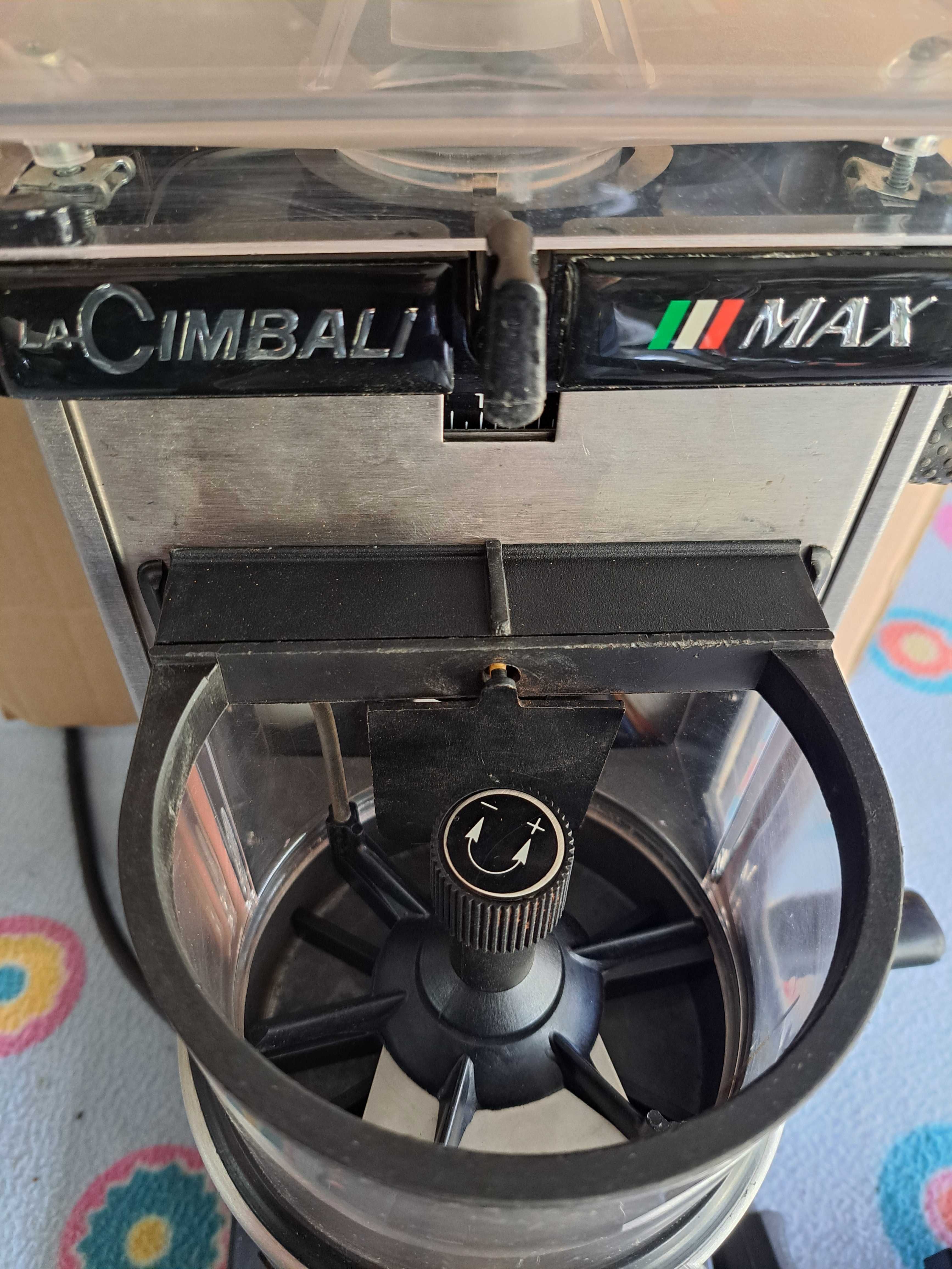 Moinho de Café La Cimbali Max