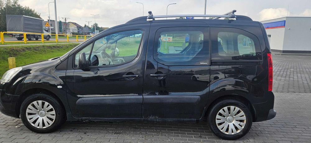 Citroen Berlingo 1 6 Diesel 2010 rok, cena 16900 zł.