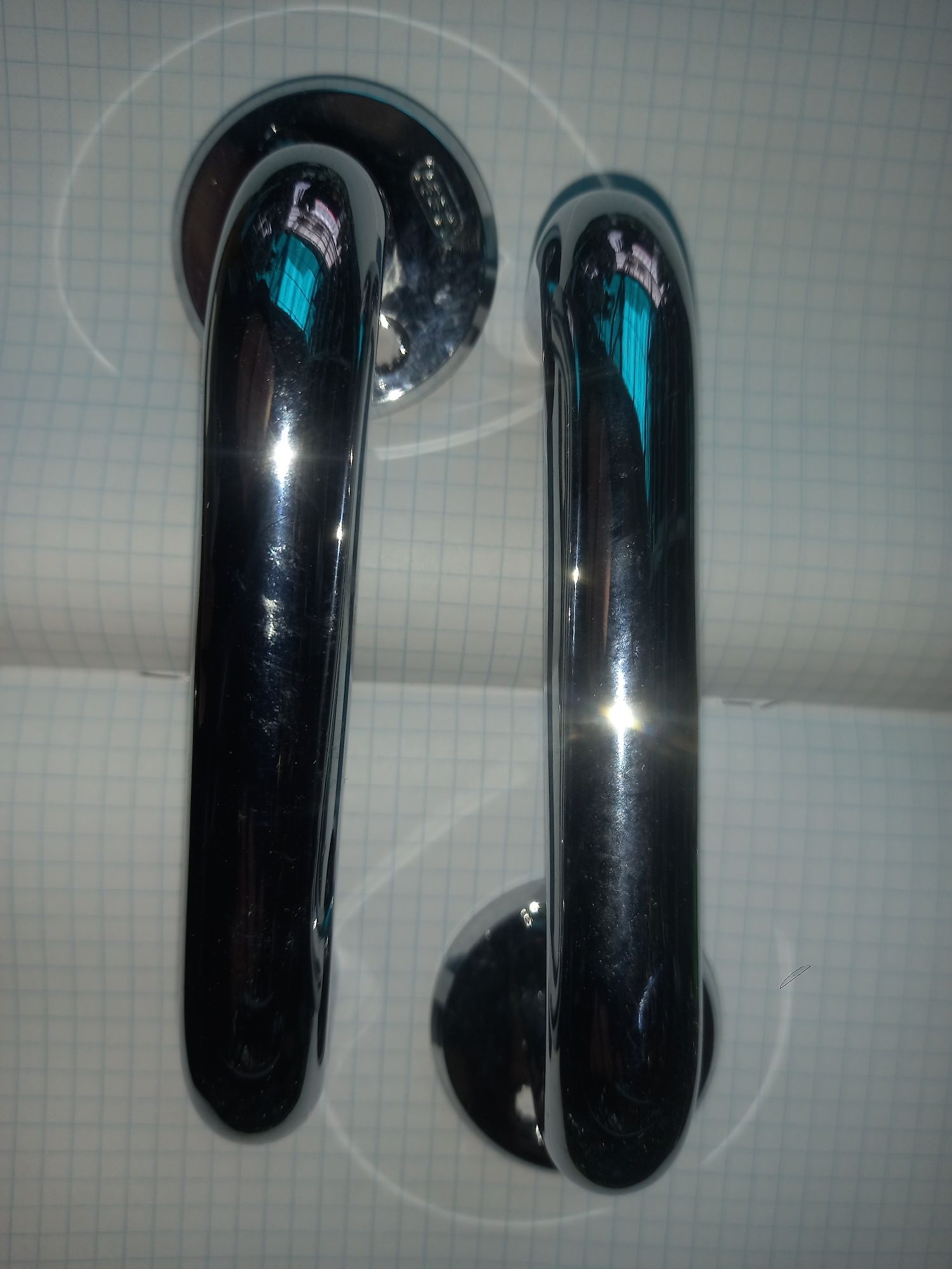 Дверна ручка АSSA ABLOY.