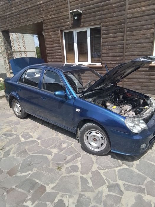 Авто у хорошому стані .