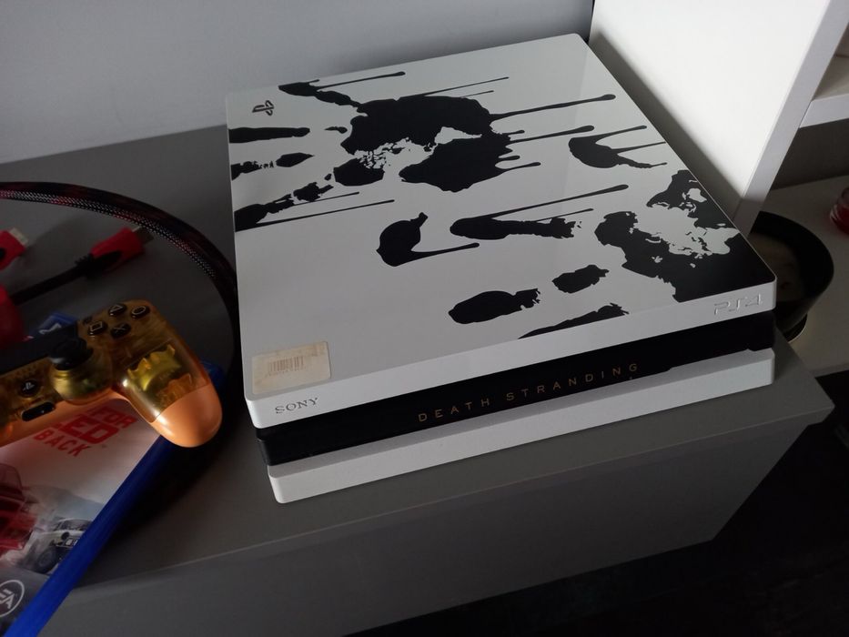 PS4 Playstation 4 pro 1 TB limited edition