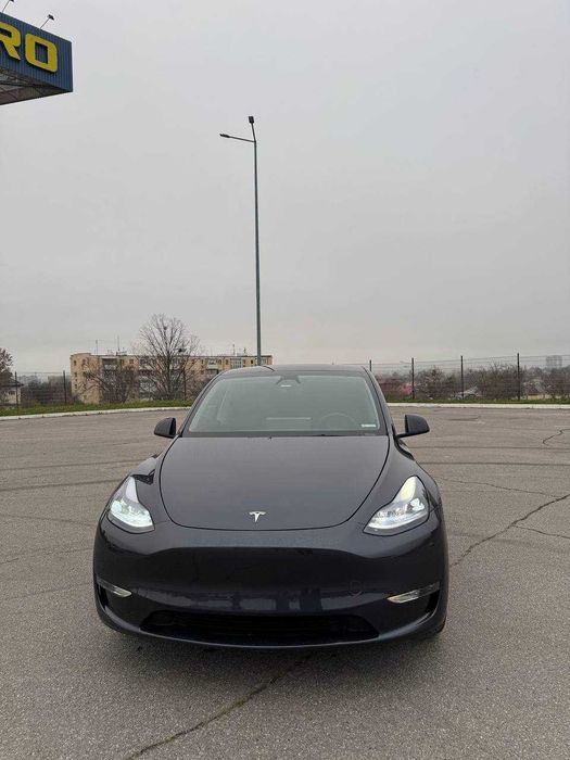 Tesla model Y Perfomance dual motor long Range AWD 82 kwH