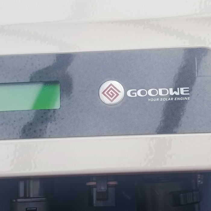 Vendo inversor para painéis fotovoltaicos da marca GOODWE.