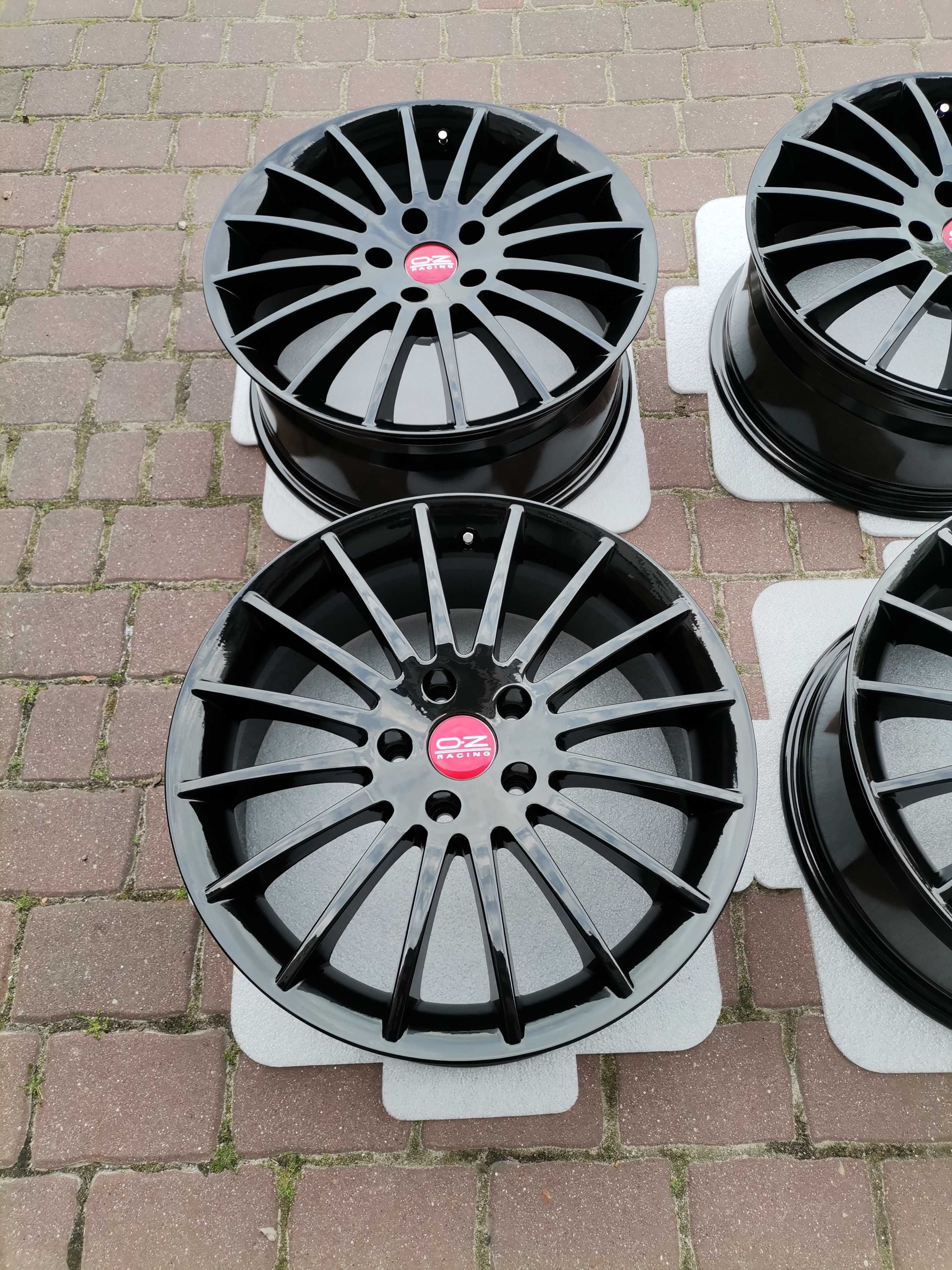 18'' Oz 5x114.3 Hyundai Mazda Honda Jdm Czarny fortepian Śliczne.