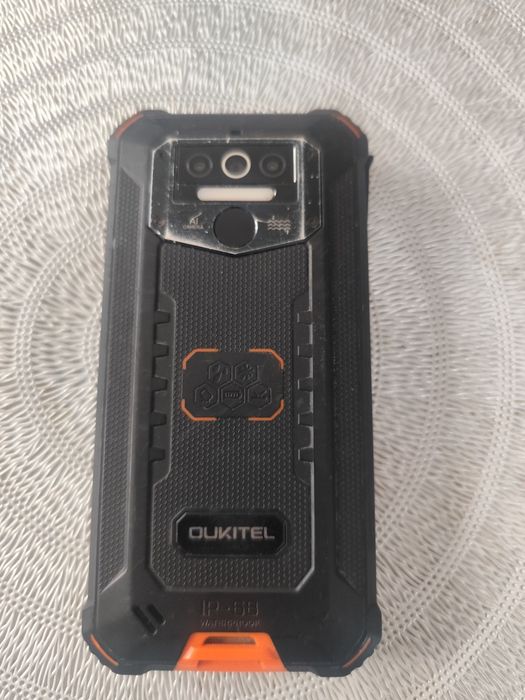 Oukitel telefon budowlany